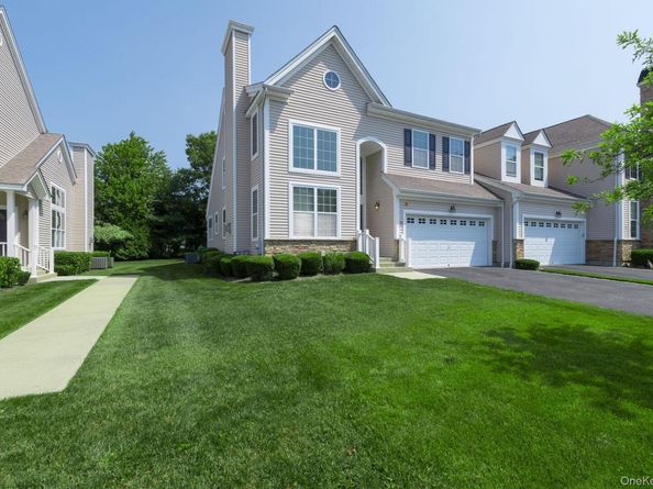 20 Emilie Drive, Center Moriches NY 11934