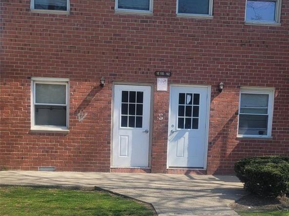 1 E Hemlock Drive 162, Bay Shore NY 11706