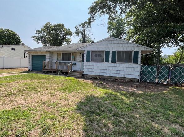 47 Hunter Lane, Centereach NY 11720