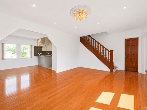 163-29 16th Avenue, Whitestone NY 11357