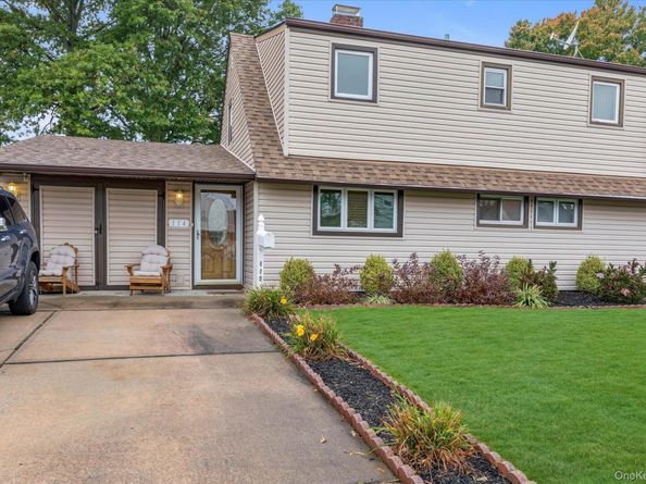 114 Stonecutter Road, Levittown NY 11756