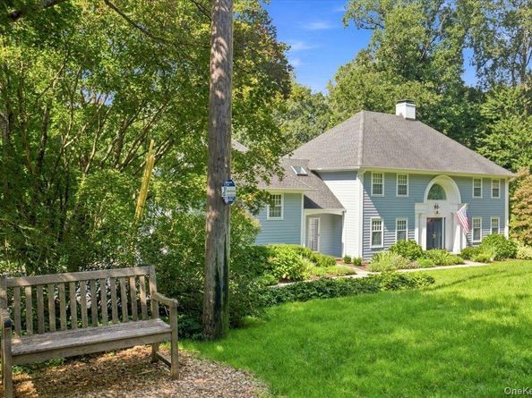 20 Hitching Post Lane, Chappaqua NY 10514