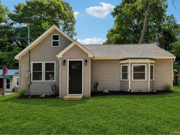 5 Kew Drive, Sound Beach NY 11789