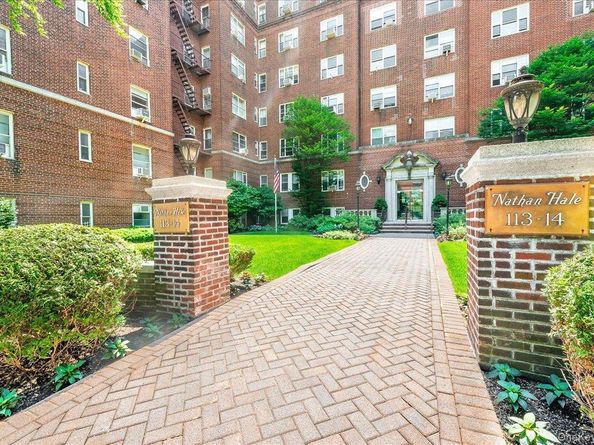 113-14 72nd Road 2J, Forest Hills NY 11375