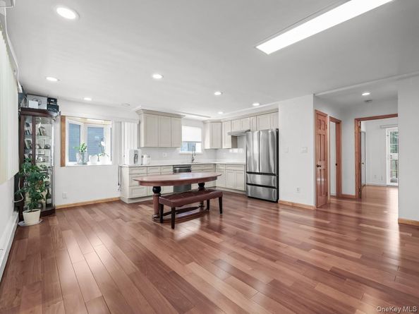 40-08 214th Place, Bayside NY 11361