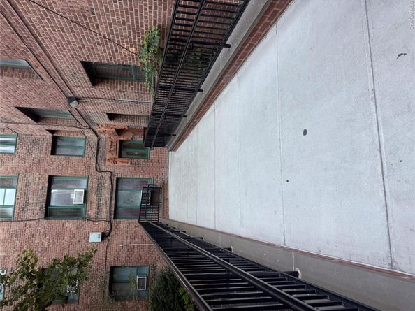 11 metropolitan Oval 7B, Bronx NY 10462