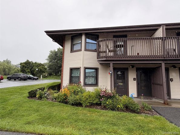 20 Hastings Court A, Yorktown Heights NY 10598