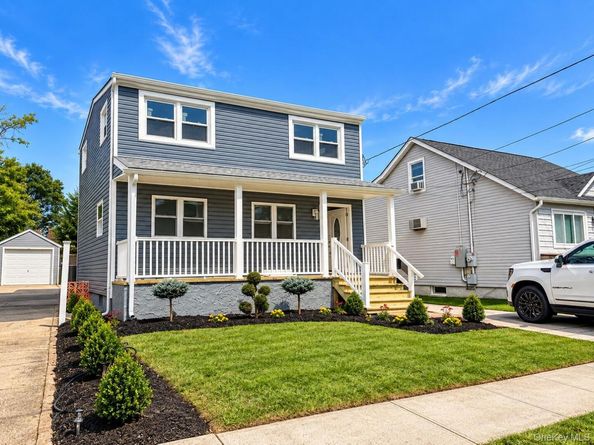 10 Frank Avenue, Bellmore NY 11710