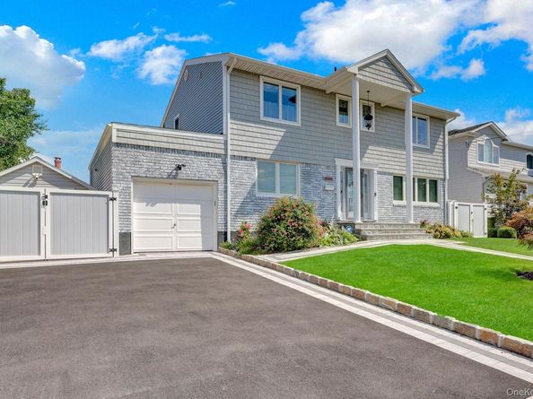 204 Bayview Avenue, Massapequa NY 11758