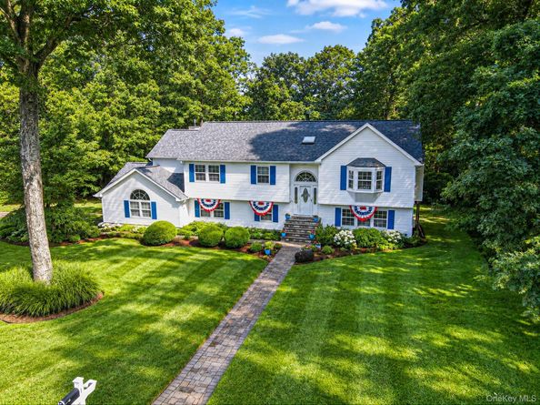 1 Chen Court, Middle Island NY 11953