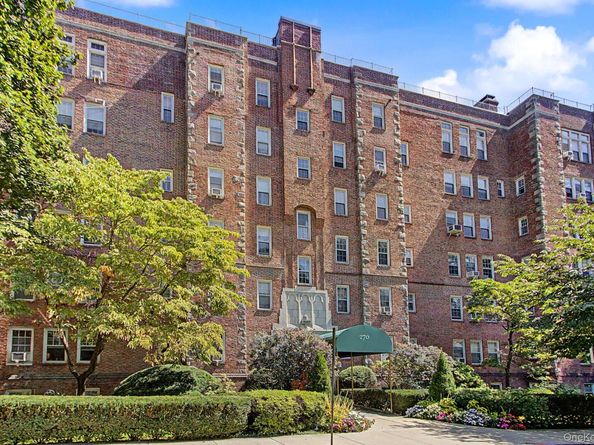 270 Bronxville Road B3, Yonkers NY 10708