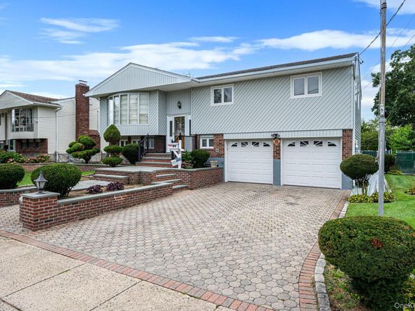 21 Page Drive, Hicksville NY 11801