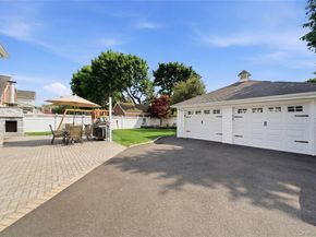82 Sunset Road, Bay Shore NY 11706
