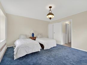 567 Pearl Street, Oceanside NY 11572