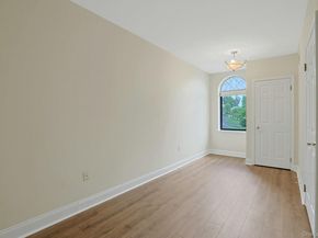 100 Chateau Lane 8, Hawthorne NY 10532