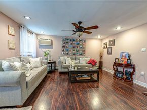 4 Country Greens Drive, Holtsville NY 11742