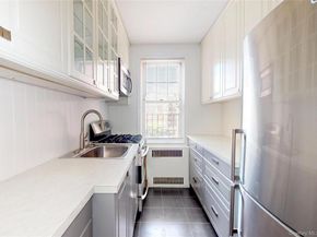 76-36 113th Street 4P, Forest Hills NY 11375