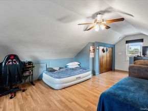 205 Roslyn Road, Mineola NY 11501