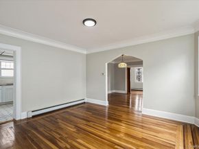 205 Roslyn Road, Mineola NY 11501