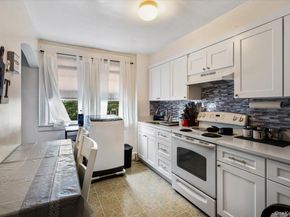 205 Roslyn Road, Mineola NY 11501