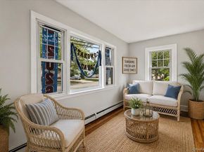 205 Roslyn Road, Mineola NY 11501