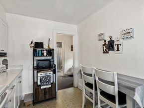 205 Roslyn Road, Mineola NY 11501