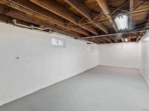205 Roslyn Road, Mineola NY 11501