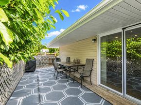 16 Lynx Lane, East Setauket NY 11733