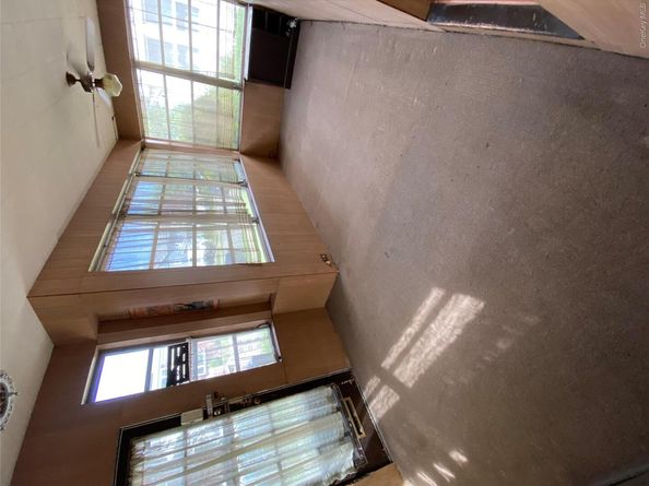 78 E Lincoln Avenue, Valley Stream NY 11580