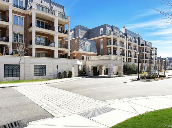 1000 Royal Court 1105, North Hills NY 11030