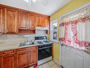 124 Washington Avenue, Valley Stream NY 11580