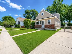 124 Washington Avenue, Valley Stream NY 11580