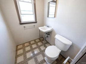 124 Washington Avenue, Valley Stream NY 11580