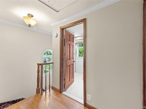 103 Cherrytree Lane, Roslyn Heights NY 11577