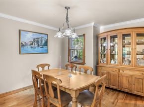 103 Cherrytree Lane, Roslyn Heights NY 11577