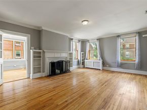 315 Ellington Avenue E, Garden City NY 11530