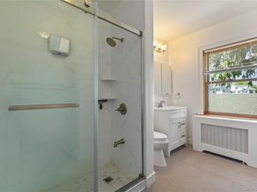315 Ellington Avenue E, Garden City NY 11530