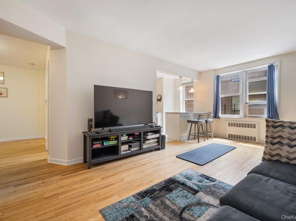 35-50 75th Street 3C, Jackson Heights NY 11372
