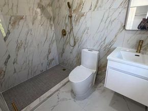 5752 75th Street, Middle Village NY 11379