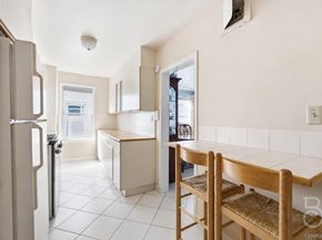 21-08 Ditmars Boulevard, Astoria NY 11105