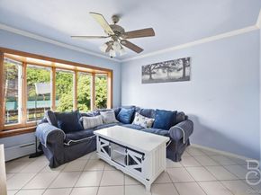 21-08 Ditmars Boulevard, Astoria NY 11105