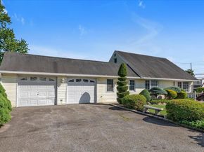 2484 Lindy Road, Westbury NY 11590