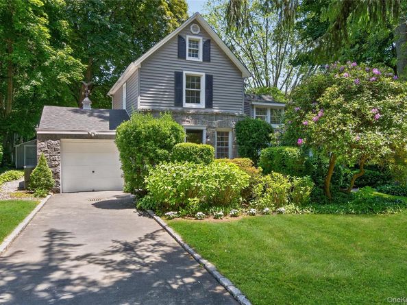 136 Lodge Avenue, Huntington Station NY 11746