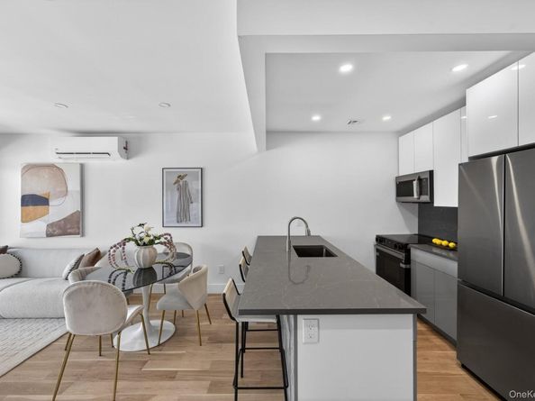 31-65 14th Street 3F, Astoria NY 11106