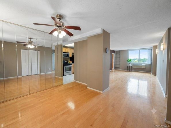 118 18 Union Tpke Apt B4, Kew Gardens NY 11415