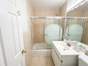 118 18 Union Tpke Apt B4, Kew Gardens NY 11415