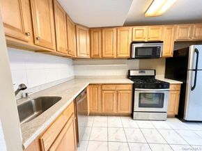 118 18 Union Tpke Apt B4, Kew Gardens NY 11415
