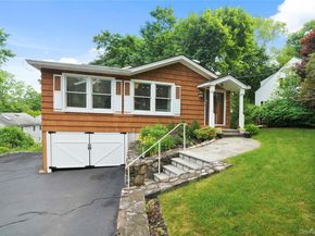 61 Ridgewood Drive, Pleasantville NY 10570