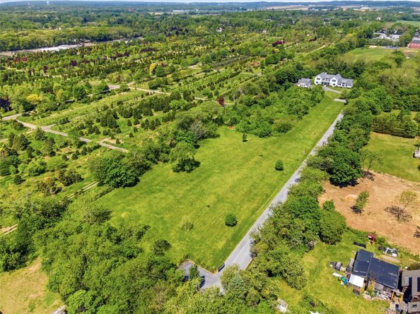 704 Hubbard Avenue, Aquebogue NY 11901
