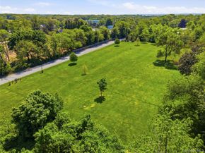 704 Hubbard Avenue, Aquebogue NY 11901